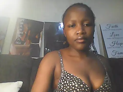 Snapshot of _yourgoodgirl chatting on 07-19-26, 01:48 yourgoodgirl online show from 07-19-26, 01:48