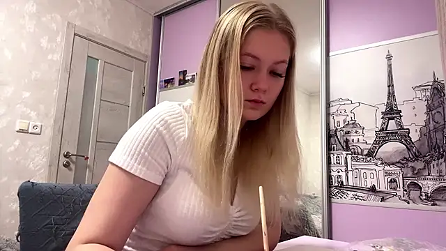 Snapshot of LeanaHasler chatting on 07-22-26, 01:19 LeanaHasler online show from 07-22-26, 01:19