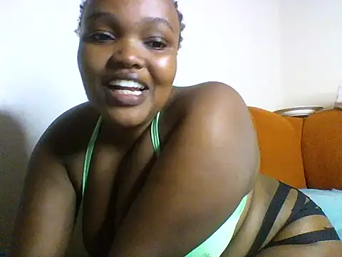 Cute layra8 online show from 08-01-26, 05:23
