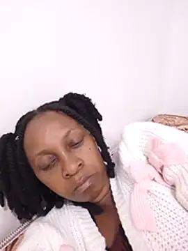 Snapshot of yolanda2 chatting on 07-25-26, 03:48 yolanda2 online show from 07-25-26, 03:48