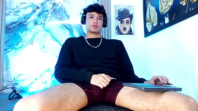 Snapshot of alexgod- chatting on 07-29-26, 11:25 alexgod- online show from 07-29-26, 11:25