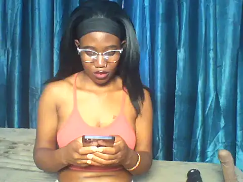 Coco charm online show from 07-19-26, 01:48