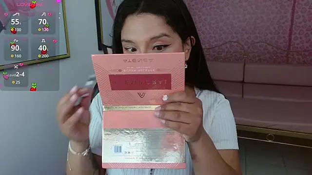 Snapshot of Small_naugthy_ chatting on 07-17-26, 01:07 Small naugthy online show from 07-17-26, 01:07