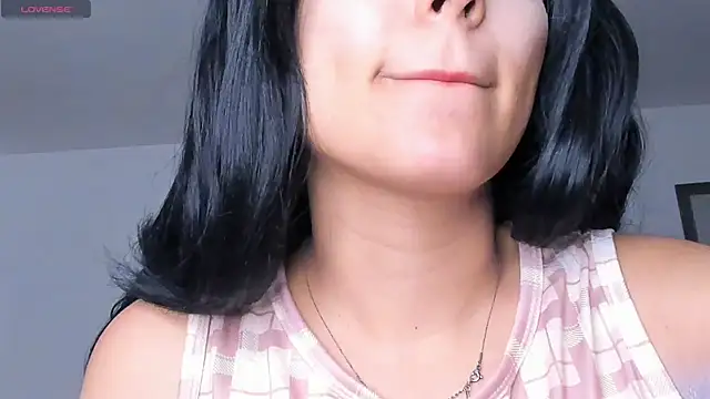 Snapshot of liia_collins_ chatting on 07-18-26, 07:45 liia collins online show from 07-18-26, 07:45