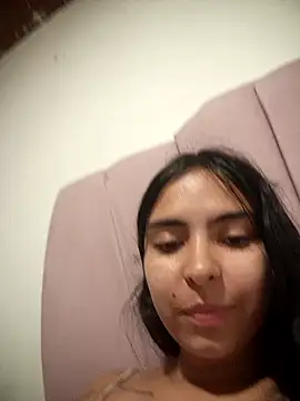 Snapshot of amarantha222 chatting on 07-18-26, 04:05 amarantha222 online show from 07-18-26, 04:05