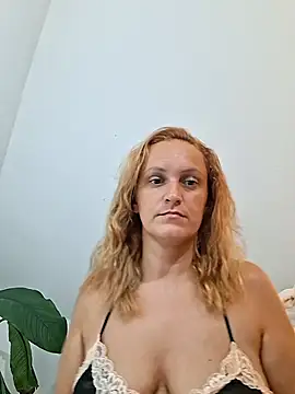 Snapshot of Asweety1 chatting on 07-15-26, 08:03 Asweety1 online show from 07-15-26, 08:03