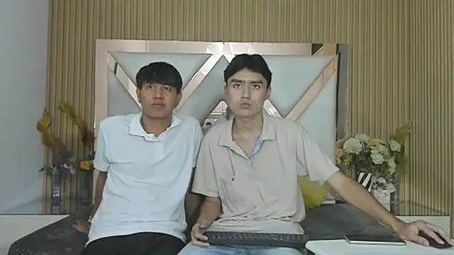 Snapshot of CarlosANDMaicol chatting on 07-24-26, 10:41 CarlosANDMaicol online show from 07-24-26, 10:41