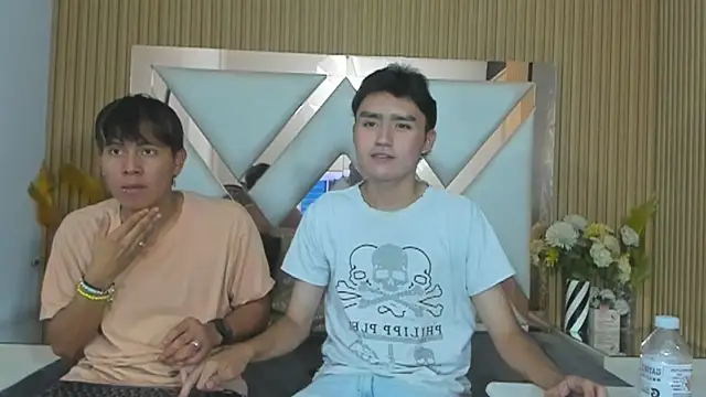 Snapshot of CarlosANDMaicol chatting on 07-25-26, 07:44 CarlosANDMaicol online show from 07-25-26, 07:44