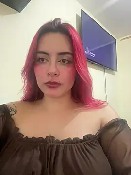 Snapshot of Soffi_hoot chatting on 07-26-26, 04:53 Soffi hoot online show from 07-26-26, 04:53