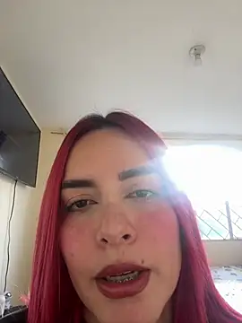 Snapshot of Soffi_hoot chatting on 07-27-26, 09:33 Soffi hoot online show from 07-27-26, 09:33