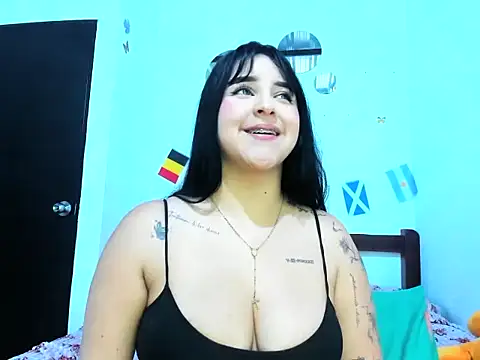 Snapshot of Pamela_flame chatting on 07-22-26, 11:18 Pamela flame online show from 07-22-26, 11:18