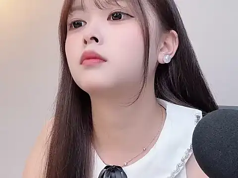 Winnie005 online show from 07-20-26, 10:39