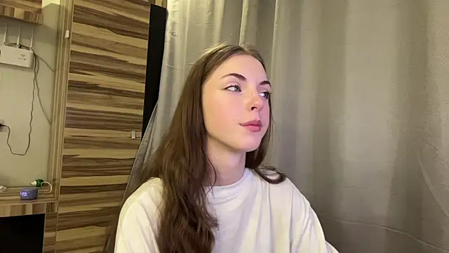 Clara kitty online show from 07-26-26, 06:10