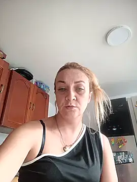 Snapshot of adri_smoke chatting on 07-28-26, 07:39 adri smoke online show from 07-28-26, 07:39