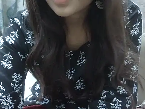 Snapshot of darling_bachha chatting on 07-25-26, 04:37 darling bachha online show from 07-25-26, 04:37