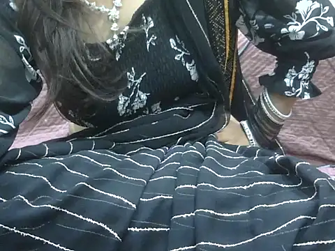 Snapshot of darling_bachha chatting on 07-28-26, 02:13 darling bachha online show from 07-28-26, 02:13