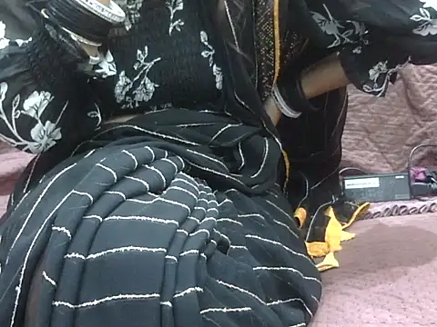 Snapshot of darling_bachha chatting on 07-28-26, 03:32 darling bachha online show from 07-28-26, 03:32