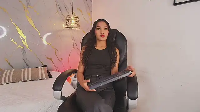 Snapshot of ScarlettRooseX chatting on 07-25-26, 03:37 ScarlettRooseX online show from 07-25-26, 03:37