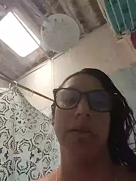 Snapshot of milarous chatting on 07-16-26, 04:46 milarous online show from 07-16-26, 04:46