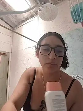 Snapshot of milarous chatting on 07-19-26, 04:22 milarous online show from 07-19-26, 04:22