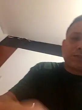 Snapshot of Jalexander10 chatting on 07-15-26, 04:56 Jalexander10 online show from 07-15-26, 04:56