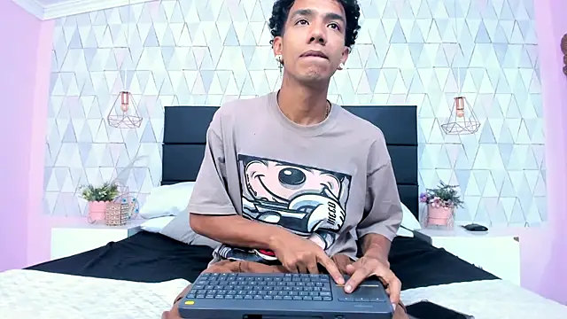 MarckThompsonn online show from 07-25-26, 12:25