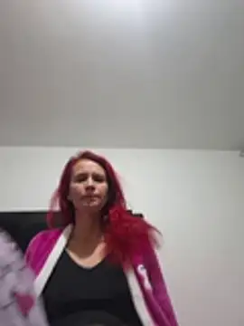 Snapshot of cintia_lov chatting on 07-22-26, 04:15 cintia lov online show from 07-22-26, 04:15