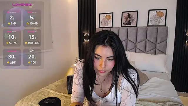 Bella Cute 01 online show from 07-23-26, 01:58