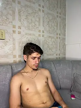 leandro coper online show from 07-25-26, 04:54