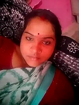 HotRavita389 online show from 08-01-26, 12:37
