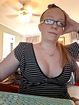 Snapshot of XxMs_StarzxX chatting on 01-31-25, 04:48 XxMs StarzxX online show from 01-31-25, 04:48