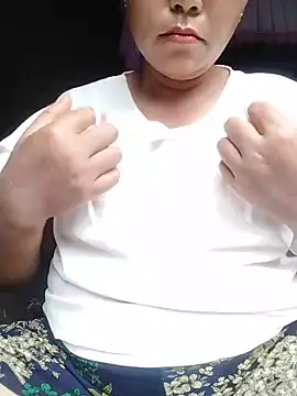 Snapshot of -Titihan- chatting on 07-20-26, 06:06 -Titihan- online show from 07-20-26, 06:06