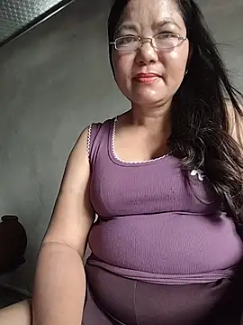 Snapshot of -Titihan- chatting on 07-24-26, 02:09 -Titihan- online show from 07-24-26, 02:09