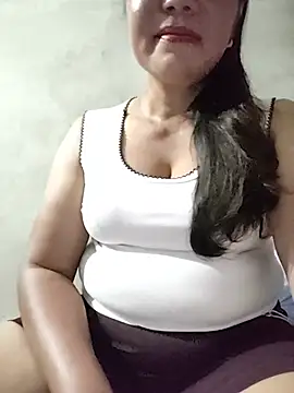Snapshot of -Titihan- chatting on 07-28-26, 12:48 -Titihan- online show from 07-28-26, 12:48