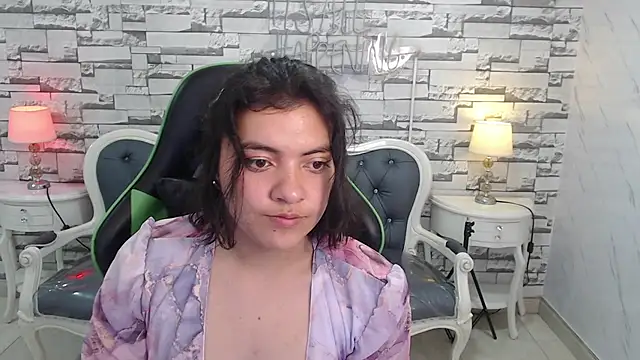 Snapshot of amalia_a chatting on 07-28-26, 03:21 amalia a online show from 07-28-26, 03:21