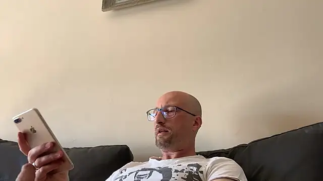 Rosbif69 online show from 07-28-26, 02:13