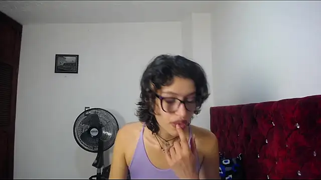 Snapshot of diamond__420 chatting on 07-29-26, 01:31 diamond 420 online show from 07-29-26, 01:31