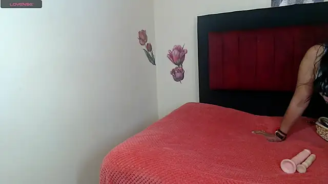 Snapshot of MARYXS01 chatting on 07-30-26, 07:35 MARYXS01 online show from 07-30-26, 07:35