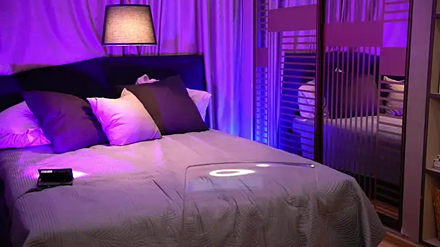 LinaLoom online show from 07-23-26, 06:22