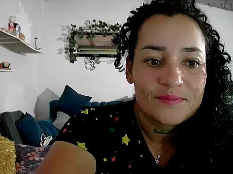 Snapshot of Vanezasexy chatting on 07-17-26, 01:45 Vanezasexy online show from 07-17-26, 01:45