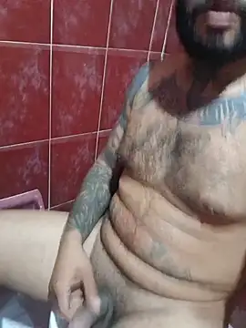 Snapshot of TuCubanoHoT chatting on 07-17-26, 03:35 TuCubanoHoT online show from 07-17-26, 03:35