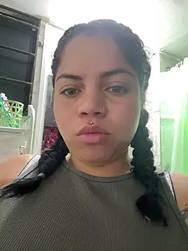 Iamkriss 25 online show from 07-30-26, 11:04