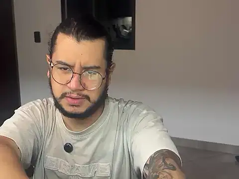 NurNikolao online show from 07-18-26, 04:38