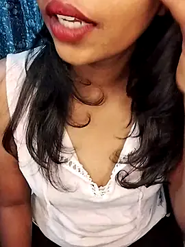 Snapshot of kannada_sakhi_siri666 chatting on 07-18-26, 02:43 kannada sakhi siri666 online show from 07-18-26, 02:43