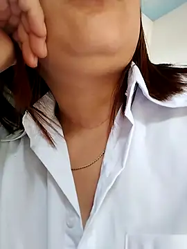 Snapshot of -Nani_ chatting on 07-29-26, 11:47 -Nani online show from 07-29-26, 11:47