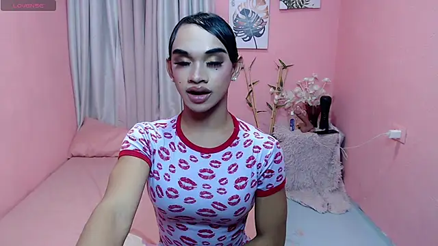 VivienneLuxe online show from 07-18-26, 07:12