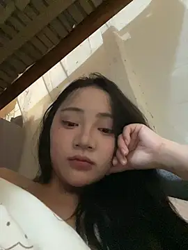 Snapshot of Quynh_nga chatting on 07-27-26, 07:04 Quynh nga online show from 07-27-26, 07:04