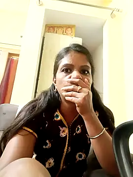 Snapshot of ashwini805057 chatting on 07-21-26, 06:43 ashwini805057 online show from 07-21-26, 06:43