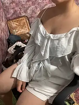 Ngoc xinh online show from 07-23-26, 03:54
