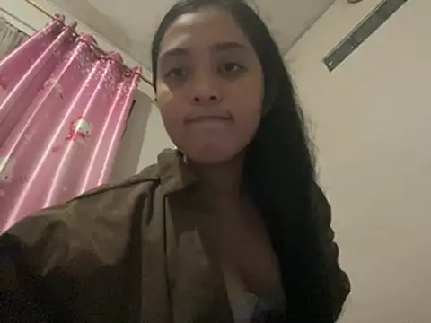 hazelnuties online show from 07-17-26, 01:51